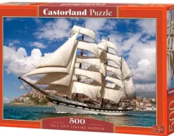 Grand Voilier Quittant le Port