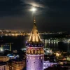 Neon Puzzle - Tour de Galata